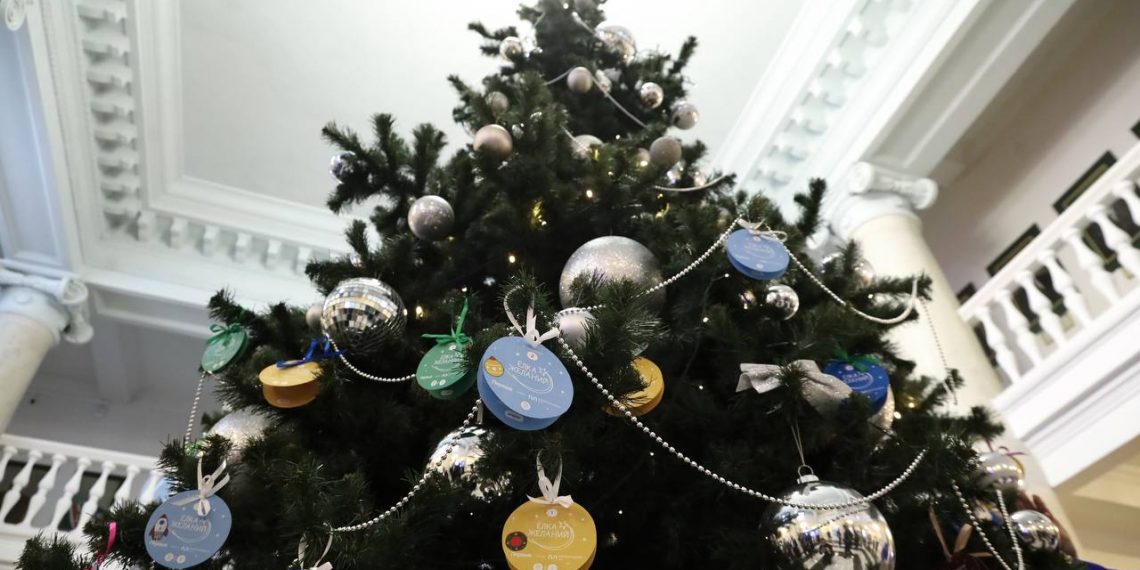 В Ульяновске дали старт новогодней акции «Ёлка желаний»