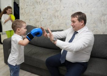 Мэр Болдакин стал участником предновогоднего боксёрского поединка