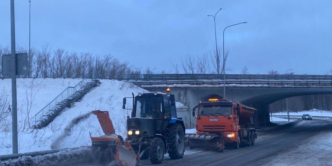 10 000 тонн пескосоляной смеси и 357 тонн твёрдого реагента израсходовали в Ульяновске с начала 2025 года