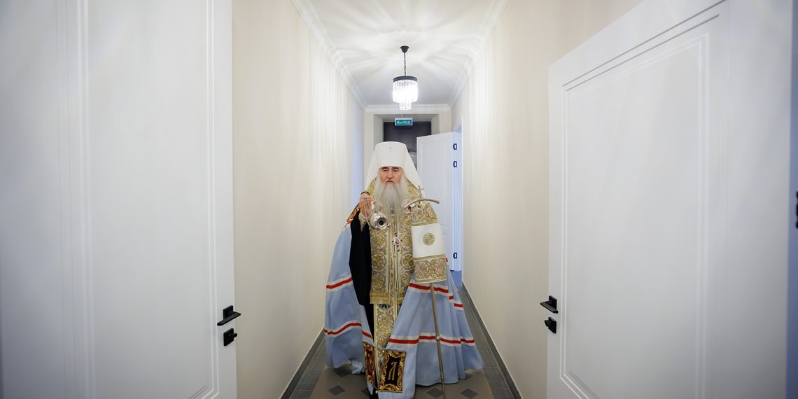 Владыка Лонгин освятил братский корпус монахов в Ульяновске