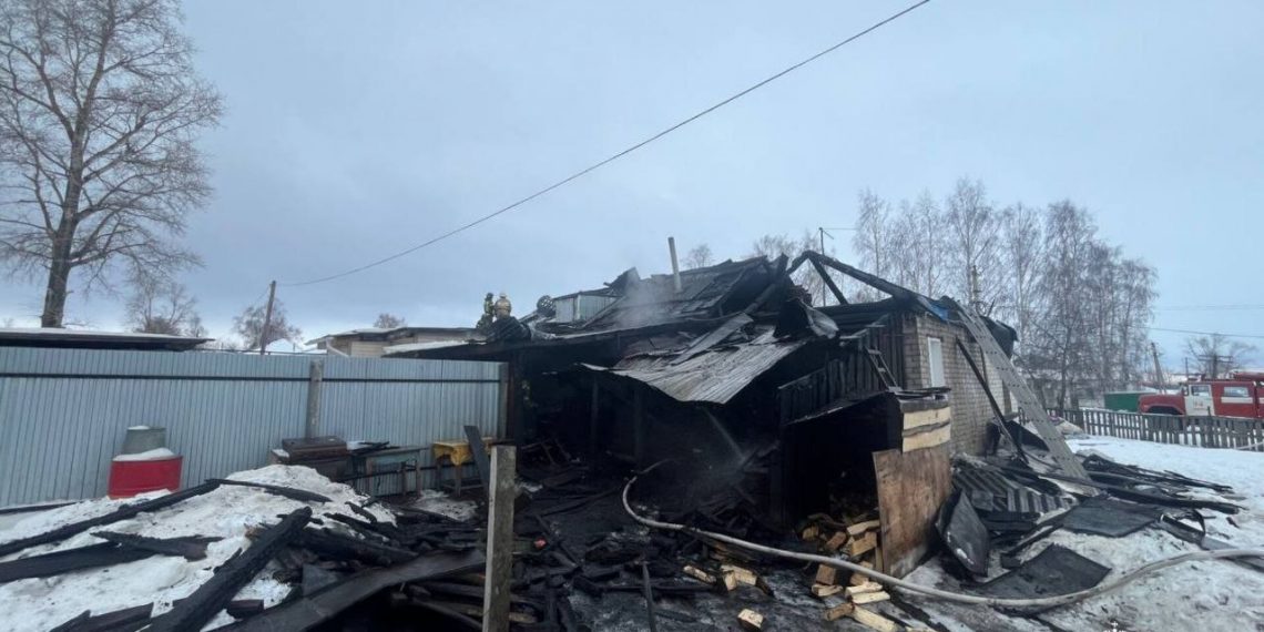 Трёхквартирный дом потушили в Ульяновском районе