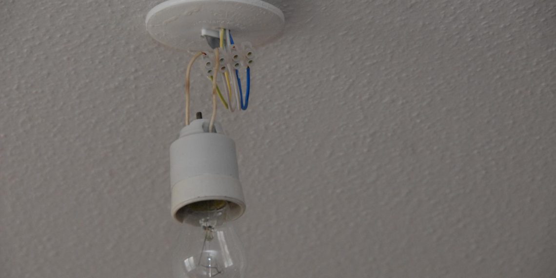 Жители центра Ульяновска до вечера останутся без электричества