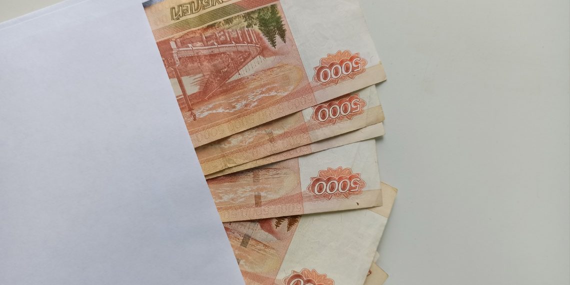 Сколько ульяновцев согласны на деньги в конвертах