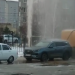 На Рябикова в Ульяновске прорвало гидрант, фонтан ударил на 6 метров