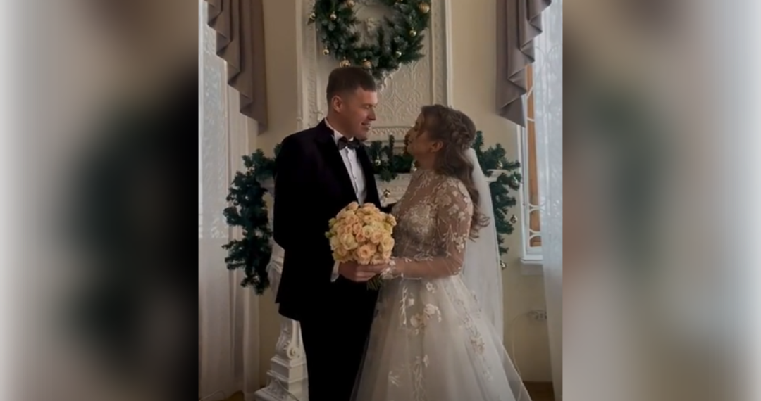 Ульяновский Дворец бракосочетаний открыл сезон 2025 года