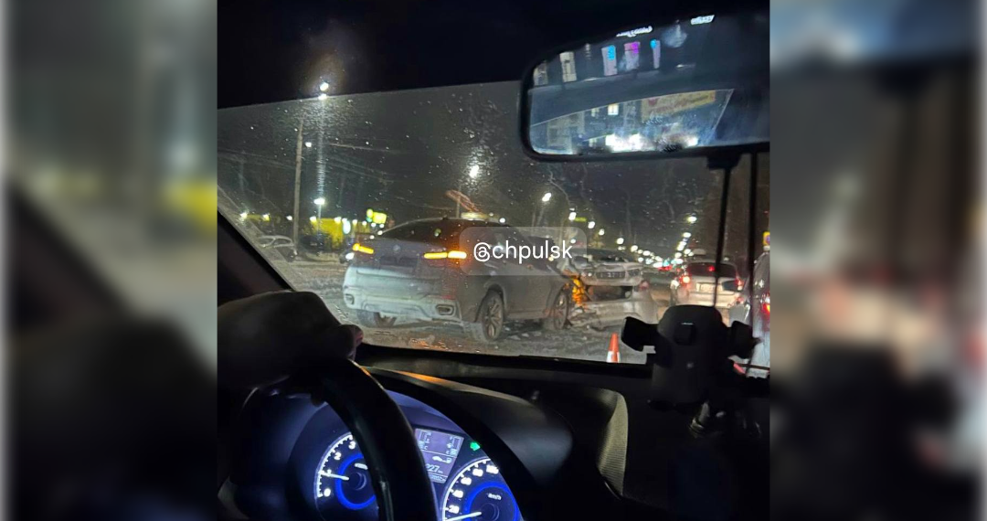 В массовом ДТП на проспекте Созидателей пострадала трёхлетняя девочка