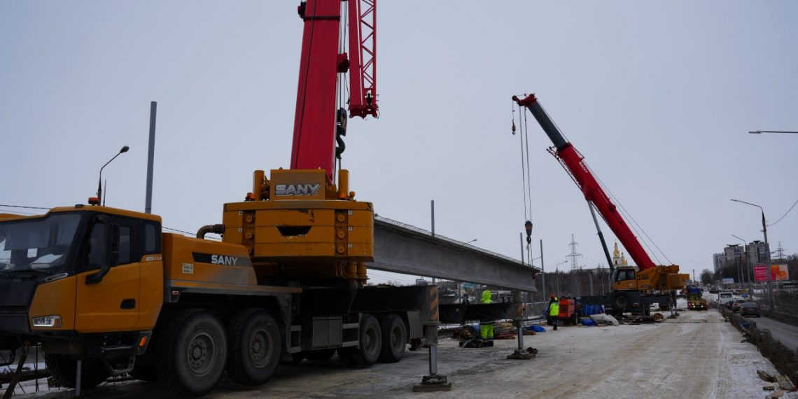 Ульяновский мэр еженедельно подстёгивает подрядчика при укладке балок на Минаевском мосту