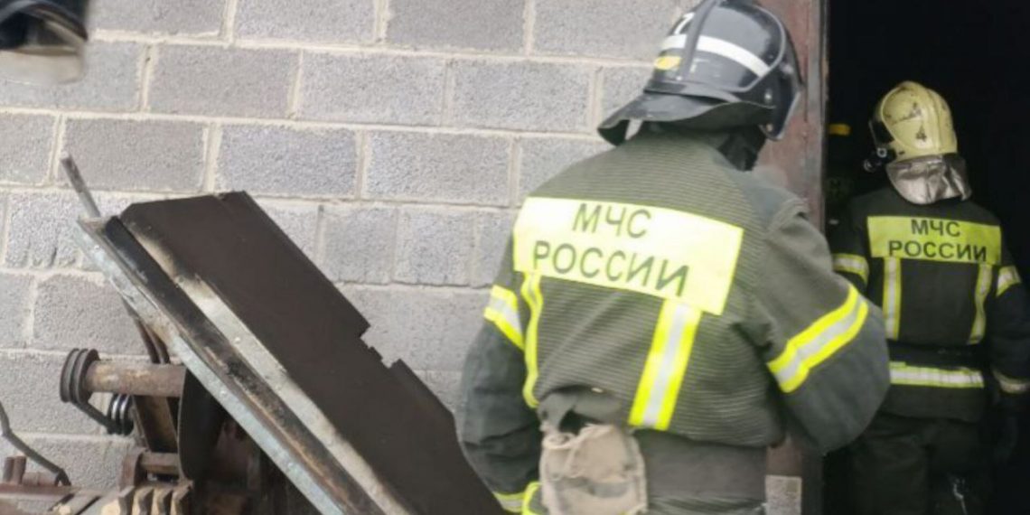 Производственный двухэтажный объект вспыхнул в черте Ульяновска