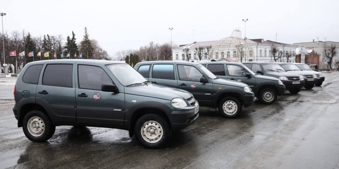 Шесть авто, РЭБ и другое: ульяновским бойцам в зону СВО отправили гумгруз