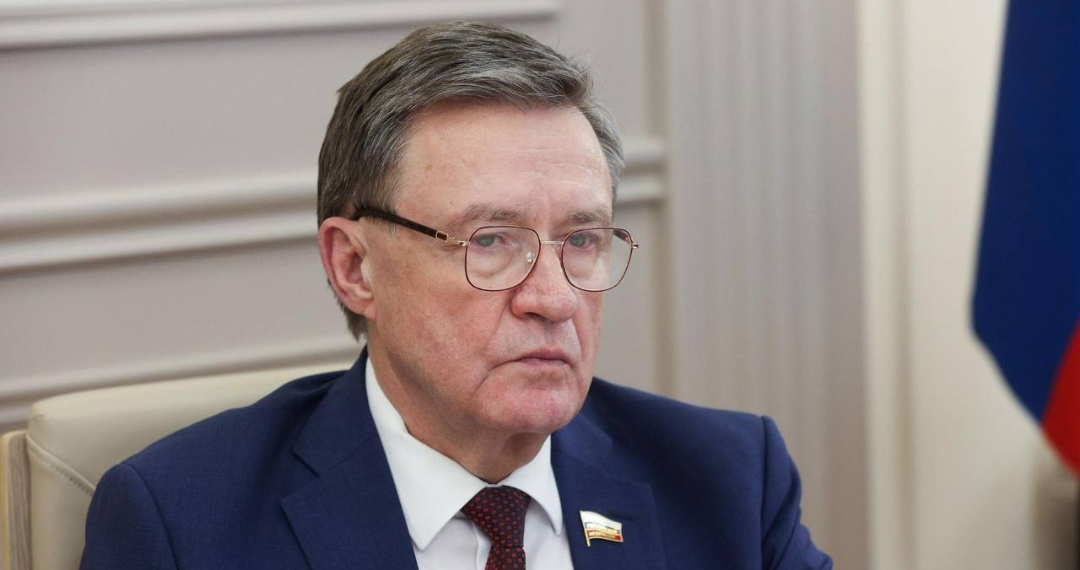 Президент Путин наградил орденом ульяновского сенатора Рябухина