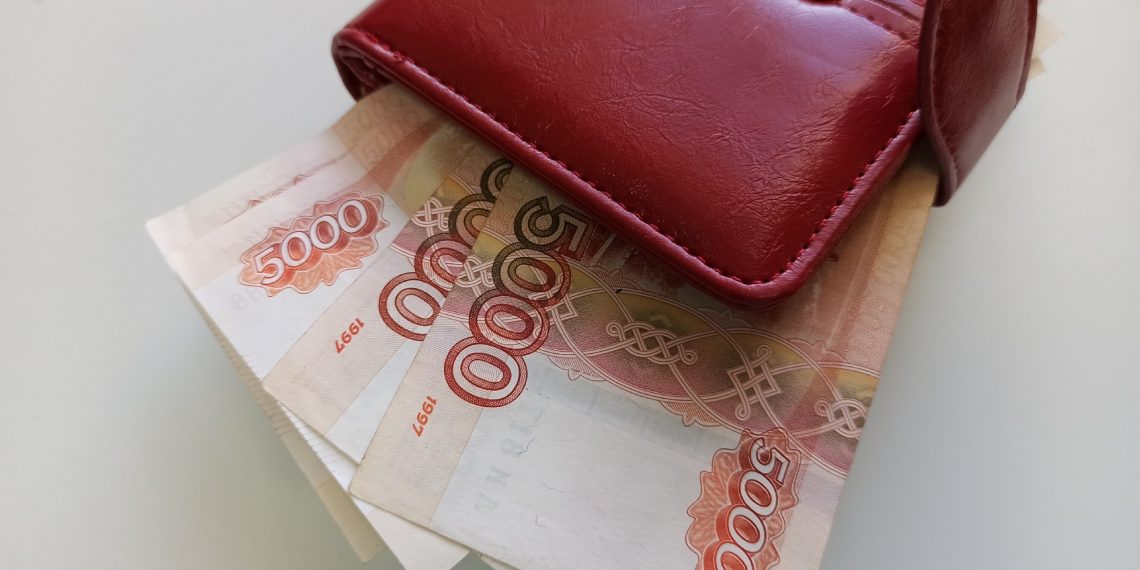 Какую пенсию считают достойной жители Ульяновска