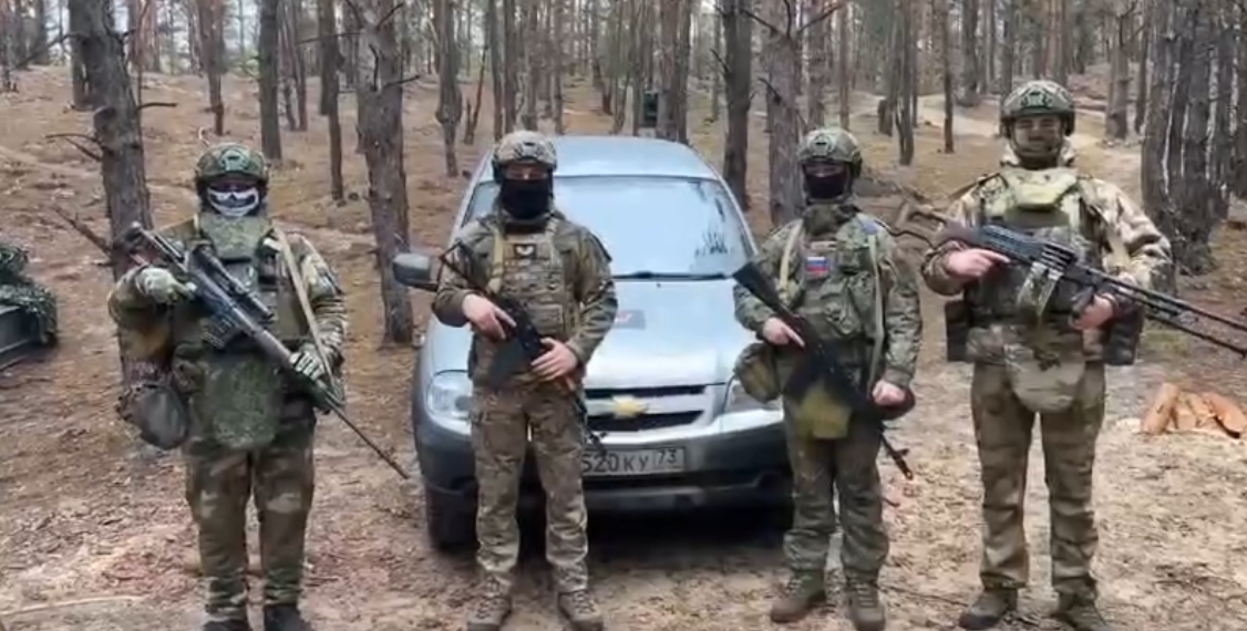 Ульяновские бойцы в зоне СВО получили шесть автомобилей от земляков