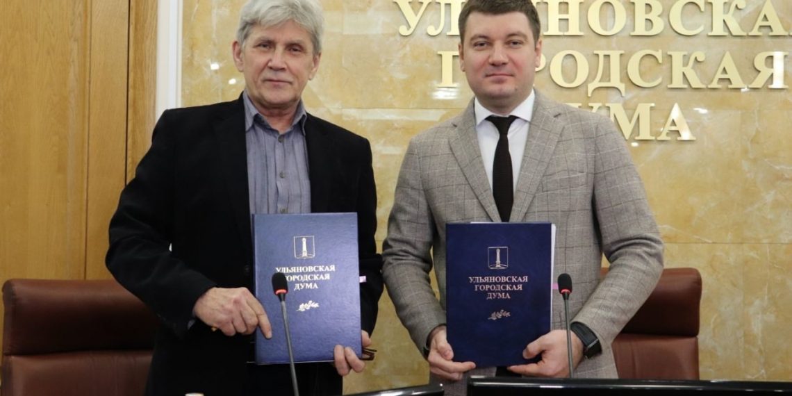 Жители Луганска увидят работы ульяновских художников