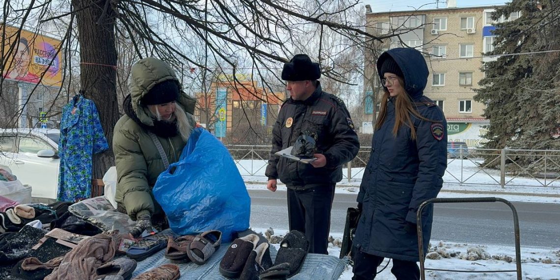 В Засвияжье проверили уличных торговцев и изъяли товар