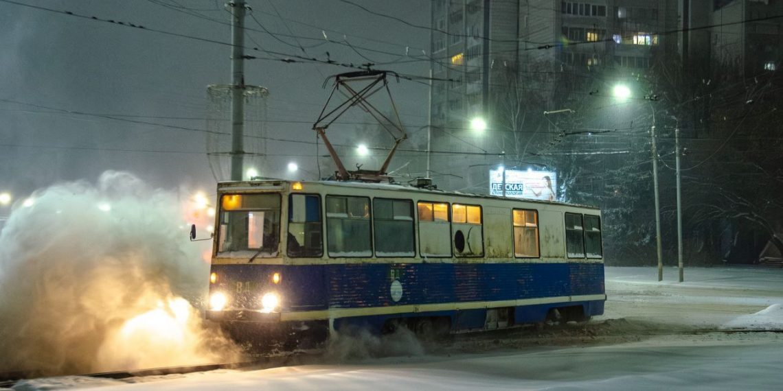 «Ульяновскэлектротранс» бросил против стихии вихревой снегочист