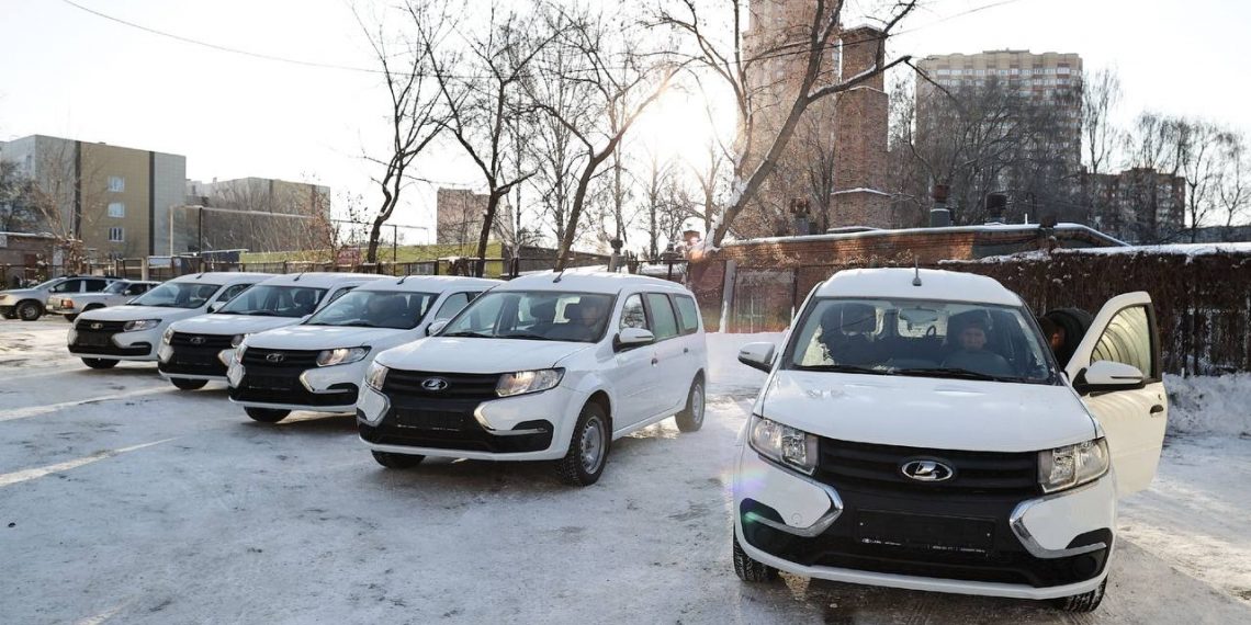 Ульяновским сельским ветеринарам подарили пять авто и две лаборатории