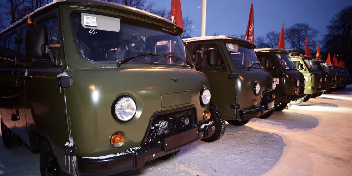 35 автомобилей УАЗ отправлены из Ульяновска в зону СВО