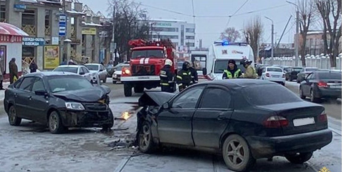 Два человека пострадали в ДТП на Марата в центре Ульяновска