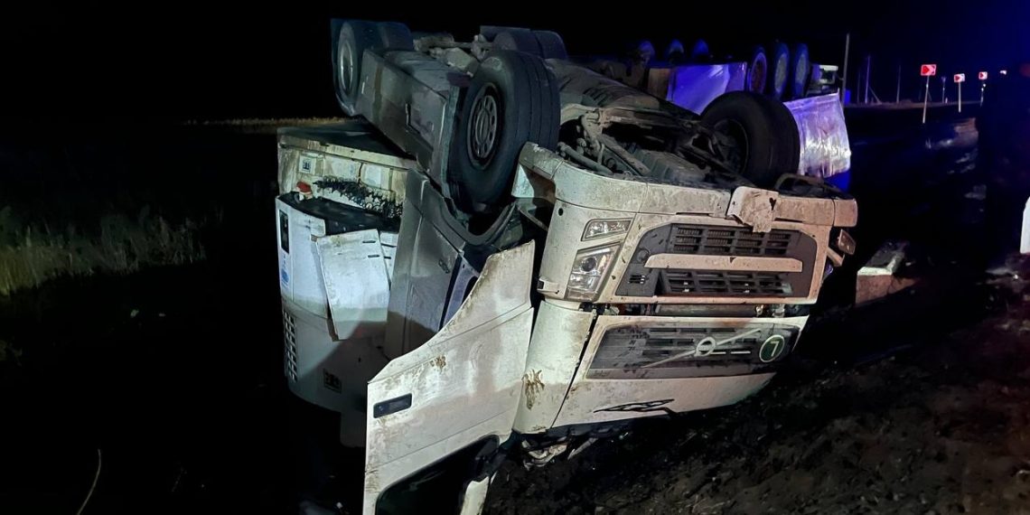 Кошмар на ульяновской трассе: фура превратилась в ловушку для водителя