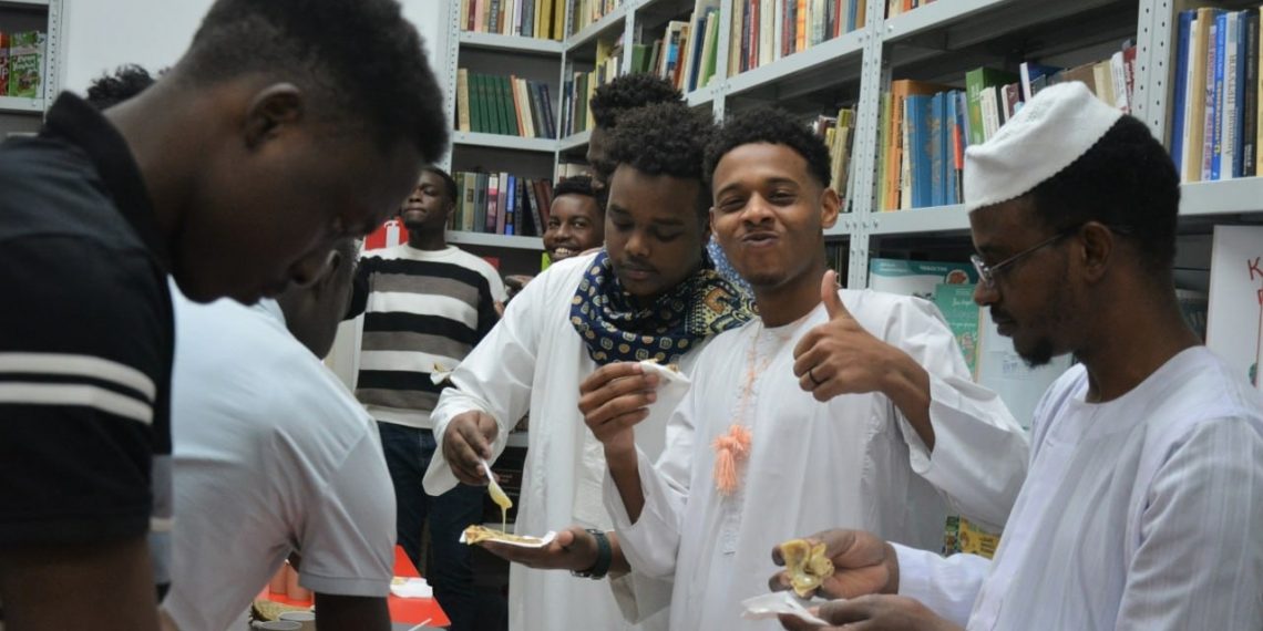 Иностранные студенты ульяновских вузов погрузились в атмосферу русской Масленицы