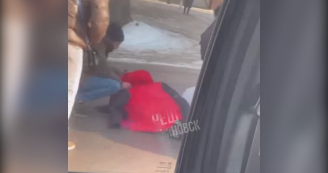 На Пушкарёва кроссовер сбил девушку