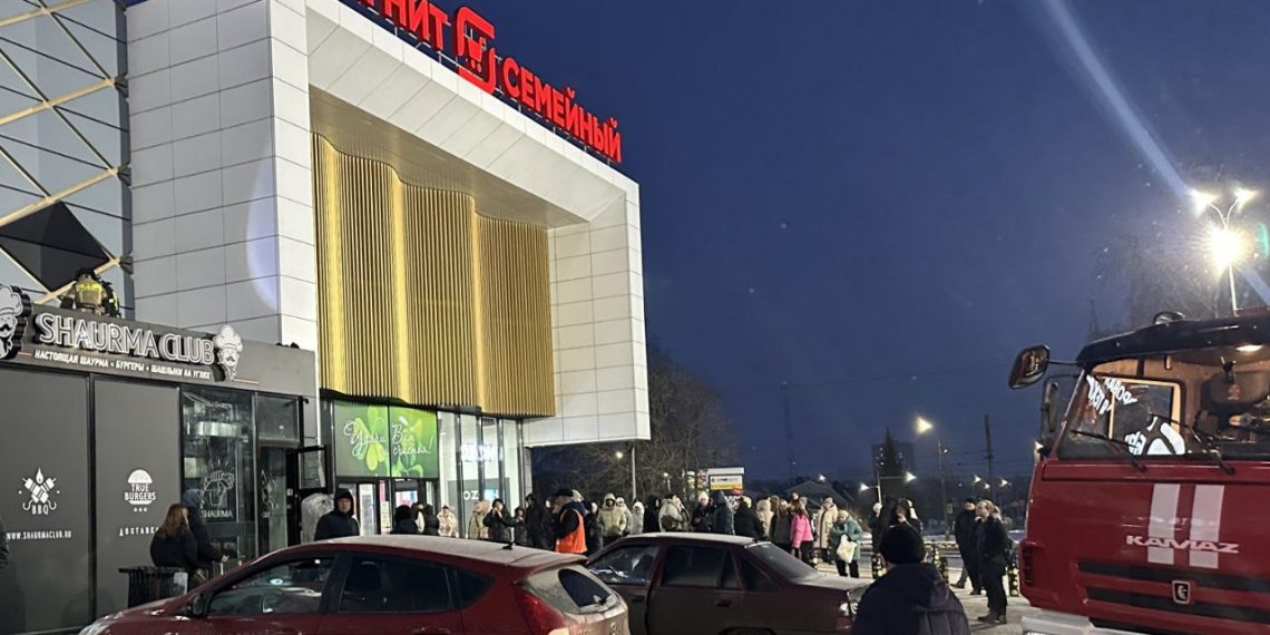 Из ТЦ на севере Ульяновска эвакуировались 120 человек