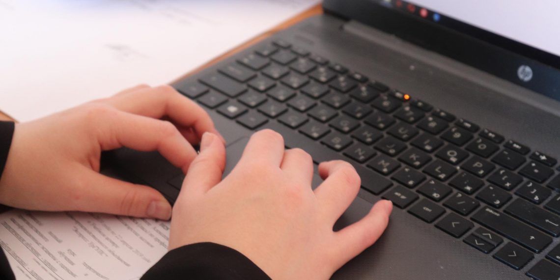 Узнай свои корни: нейросети открывают доступ к архивам Ульяновской области