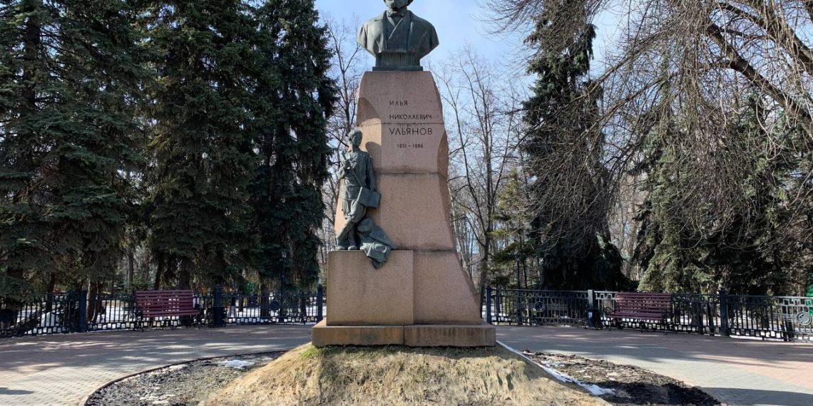 В сквере Ульянова станет светлее