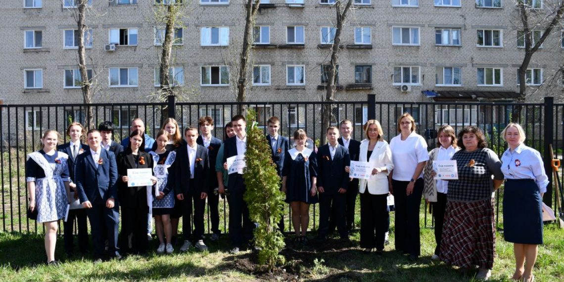 От тюльпанов до дубов: ульяновские школьники создают «Сад Памяти»