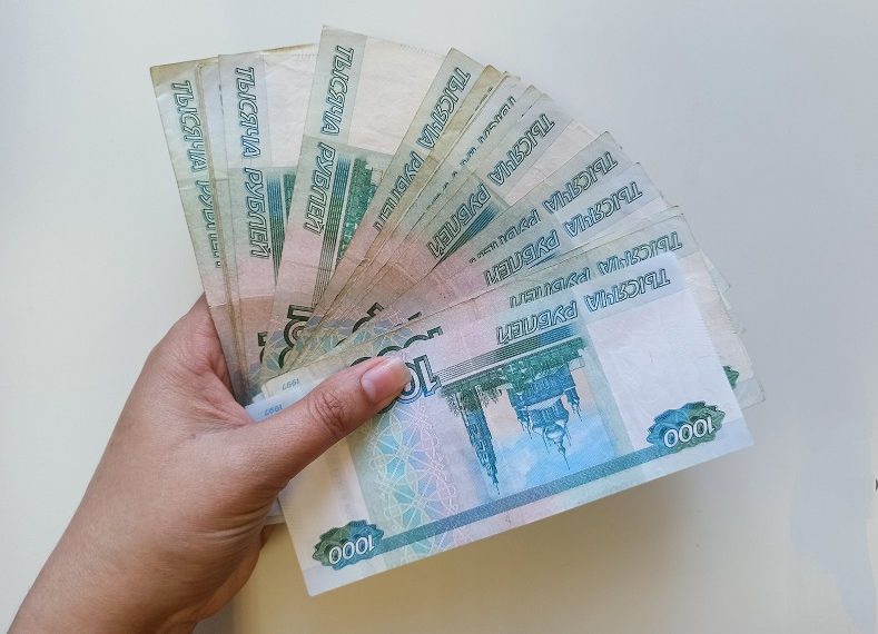 Ульяновцы о семейном бюджете: большинство за общие финансы с согласованием трат