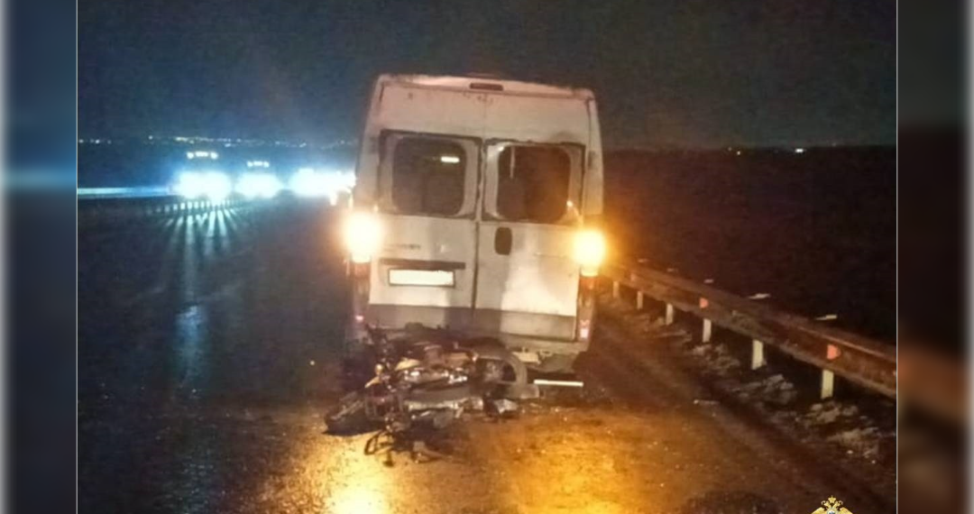 В Ульяновске юноша на мопеде протаранил стоящий автомобиль