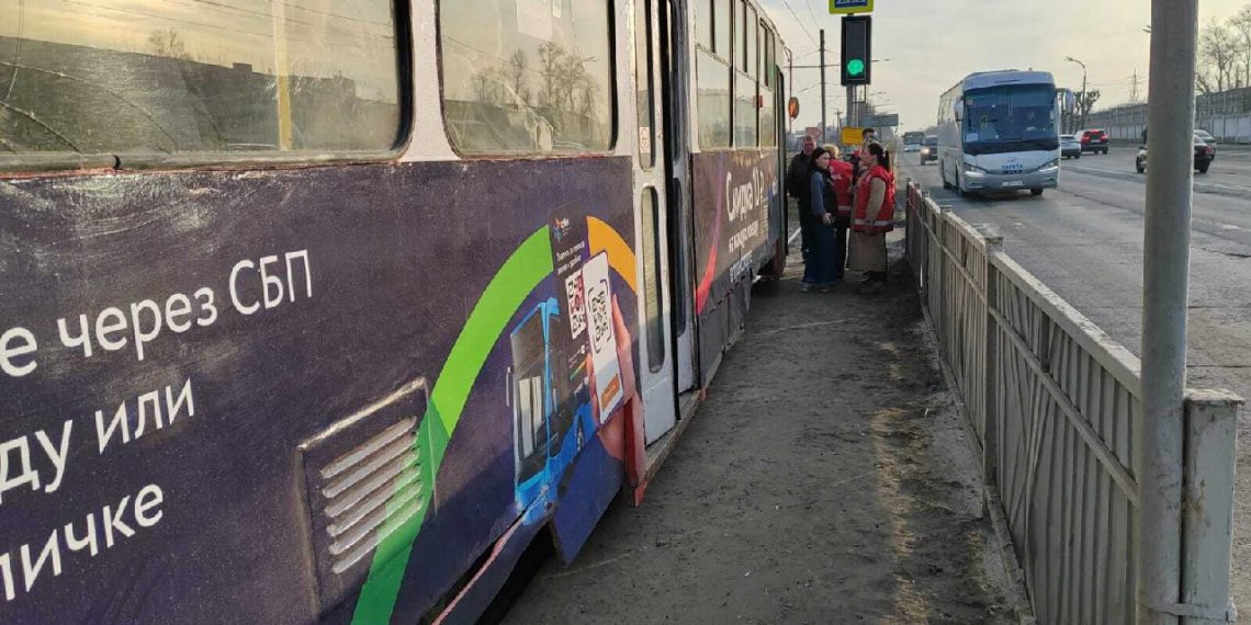 Десять нарушителей на остановке: кто и как в Ульяновске ловит безбилетников