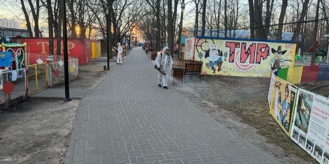 В «Прибрежном» морят клещей, ульяновцев просят пока не ходить в парк