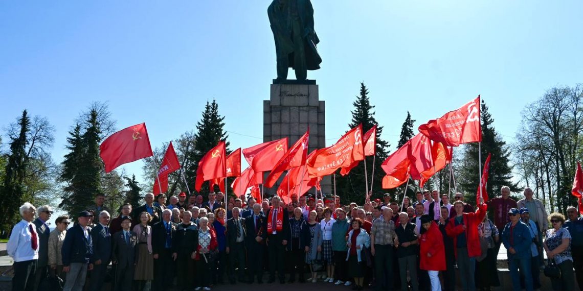 В Ульяновске участник СВО с позывным «Ленин» вступил в КПРФ