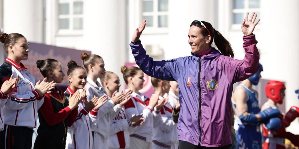 Ветераны СВО, семьи и звезды спорта: в Ульяновске проходит областная эстафета