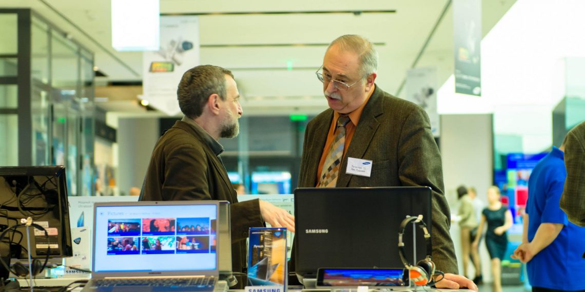 Как ульяновцы оценивают важность мнения коллег и начальства