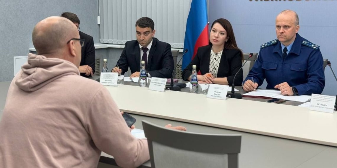 Толчина и Гришин «разруливают»: ульяновские предприниматели снова в очереди за справедливостью