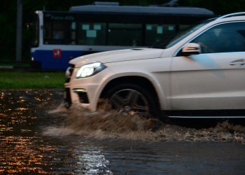 Месячная норма за ночь: Ульяновск затопило ливнем