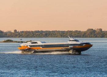 Русских анонсировал речные рейсы в Казань и Самару