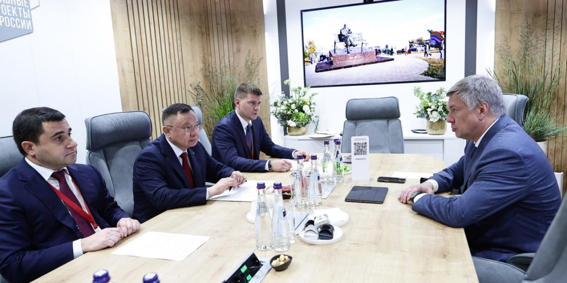 Озвучены итоги встречи Русских и Файзуллина на ПМЭФ-2025