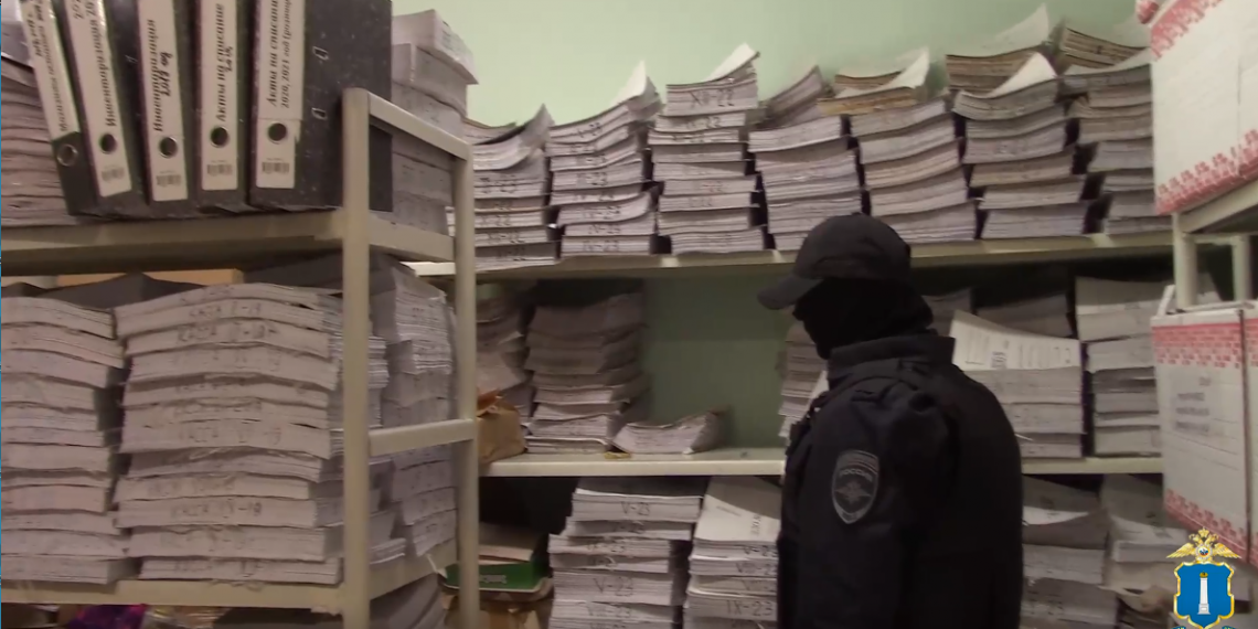 Взятки за огурцы: Экс-завскладом ульяновского АО «Тепличное» подозревается в коррупции