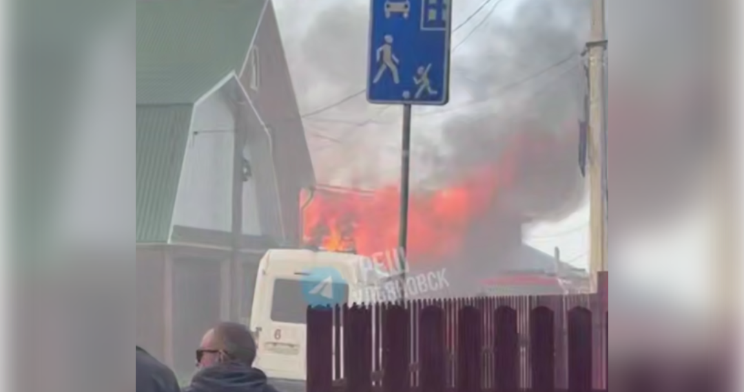 Пожарные ликвидировали возгорание в жилом доме на севере Ульяновска