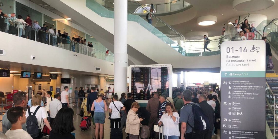 Авиахаос в Ульяновске: куда жаловаться на срывы рейсов