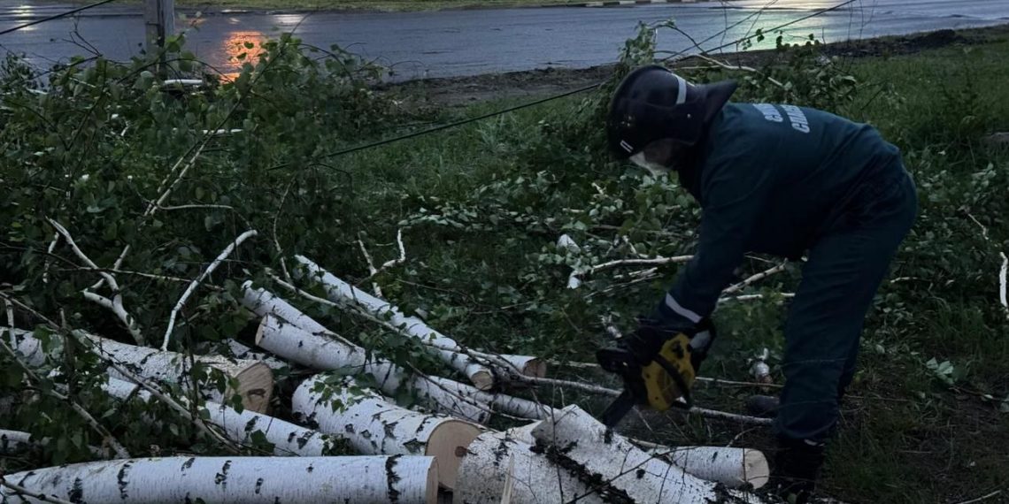 Болдакин лично проверил устранение последствий шквалистого ветра в Ульяновске