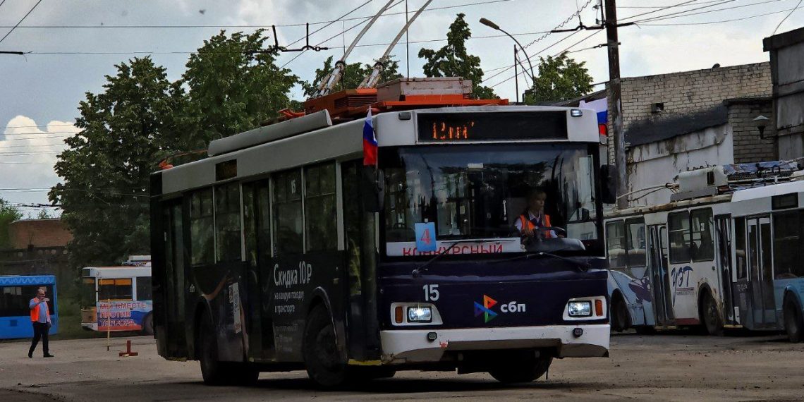 Маневры на скорости и троллейбусный футбол: как в Ульяновске определяли лучшего водителя
