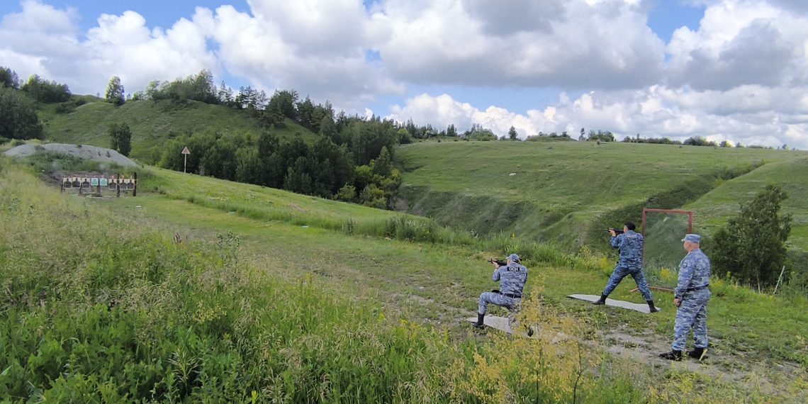 Испытания на профпригодность: ульяновские приставы боролись за зеленый берет