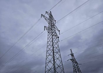 Штормовое предупреждение: ульяновские энергослужбы переведены в режим повышенной готовности