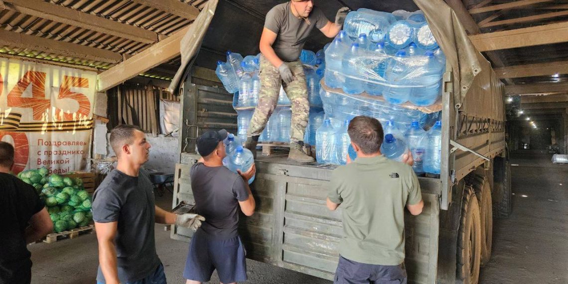 Вода как помощь: Ульяновская область поддерживает жителей и военных Херсонской области