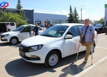 Пострадавшие на производстве ульяновцы получили спецавтомобили