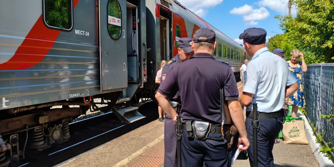 Дебошира из Башкортостана сняли с поезда в Ульяновске